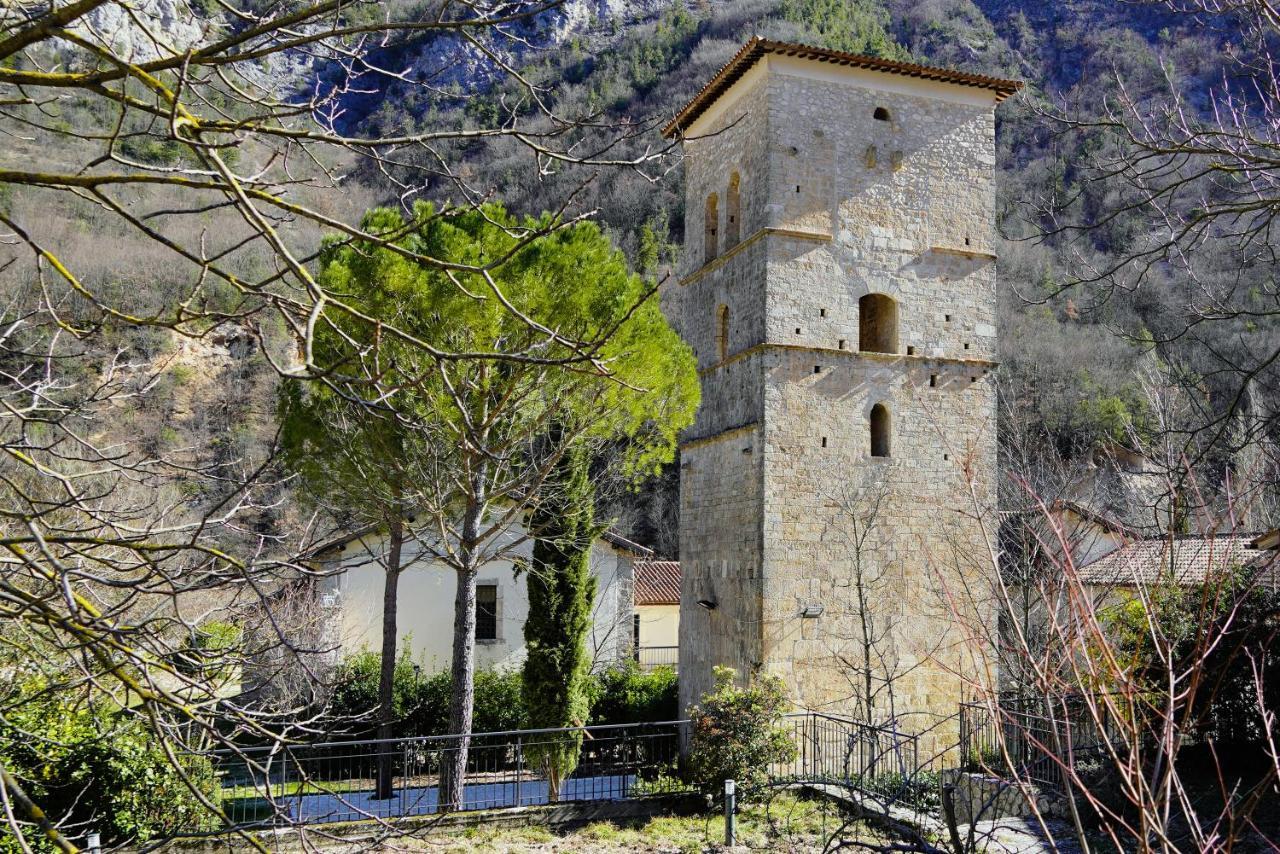 Hotel Abbazia Ss. Quirico E Giulitta Micigliano Exterior foto