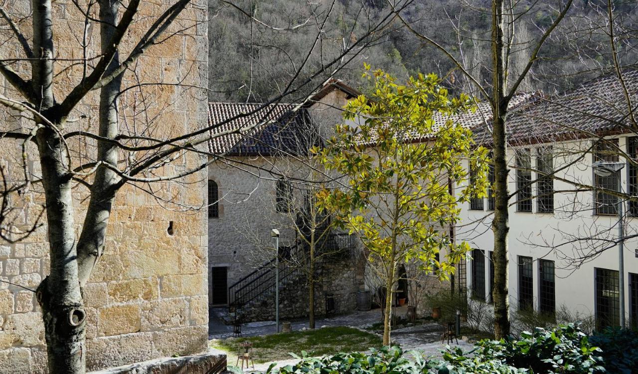 Hotel Abbazia Ss. Quirico E Giulitta Micigliano Exterior foto